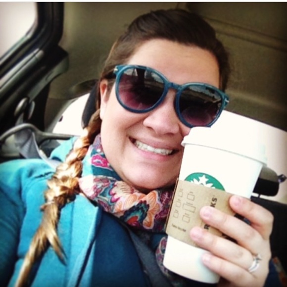 Meet your Posher, Claudia - Picture 4 of 5